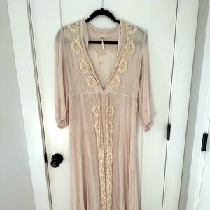 Embroidered Fable Dress - Free People - size small